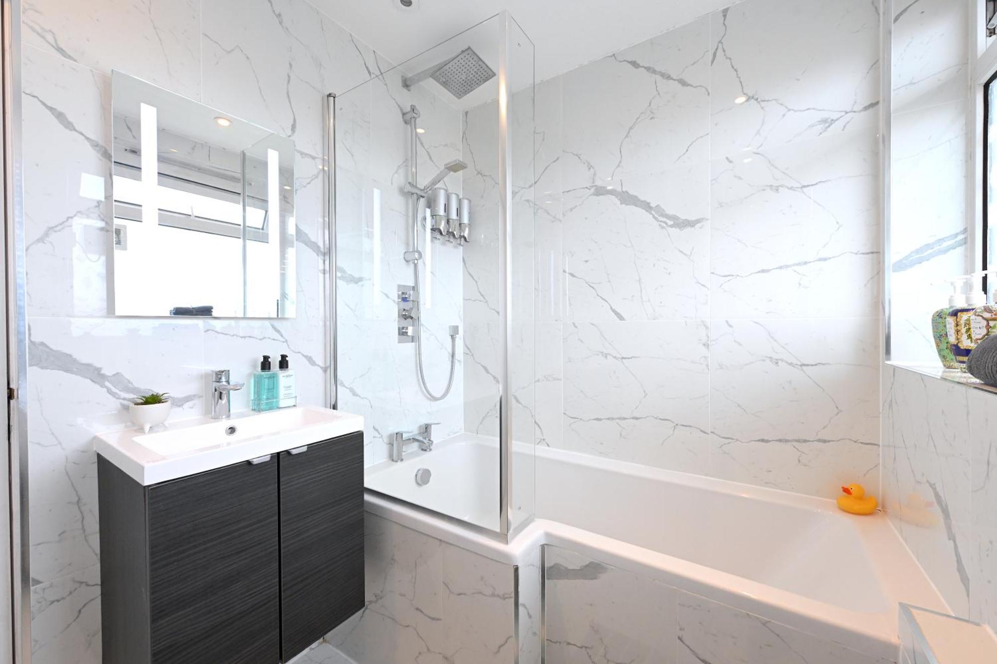 Superb 4 Bedroom Flat In The Heart Of Camden Town Londres Extérieur photo