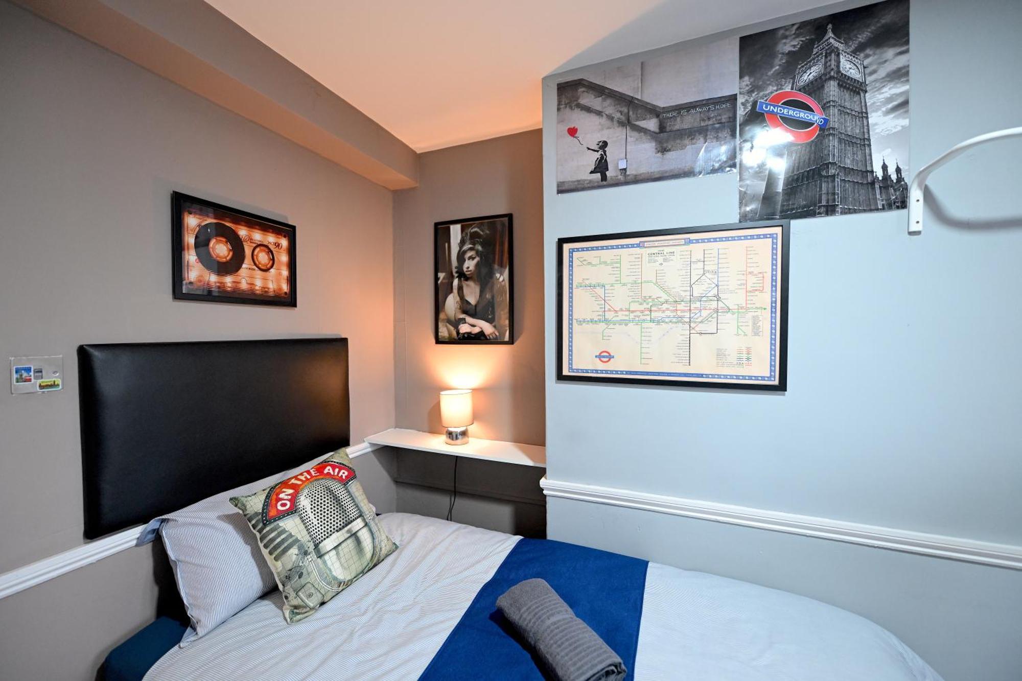Superb 4 Bedroom Flat In The Heart Of Camden Town Londres Extérieur photo