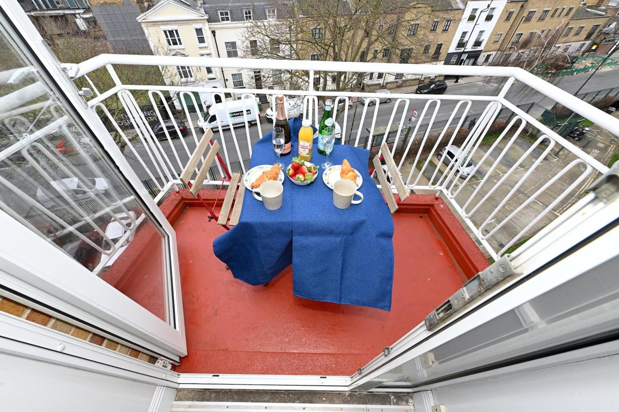Superb 4 Bedroom Flat In The Heart Of Camden Town Londres Extérieur photo